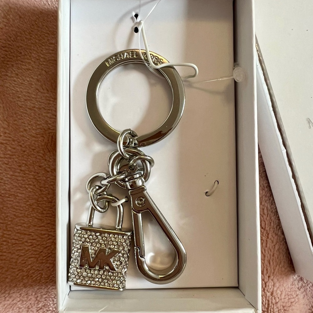 NWOT Michael Kors Silver Key Holder with Crystal Lock Charm